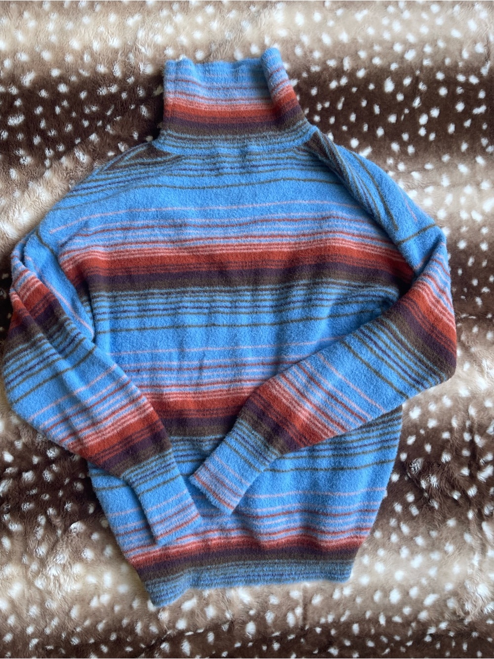 Aritzia soft sweater - Picture 2 of 3